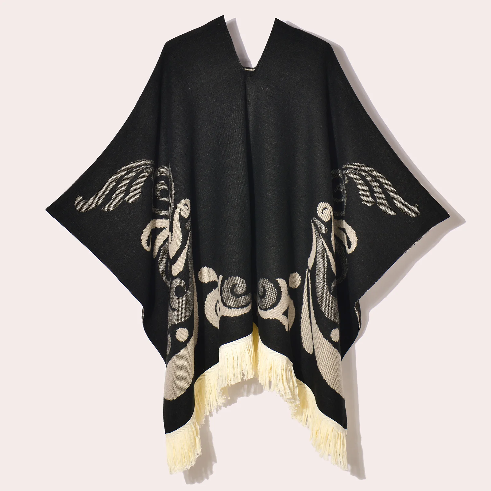Poncho d’Hiver à Capuche Noir Style Ethnique – Cape Jacquard Chaude avec Franges pour Femme et Homme