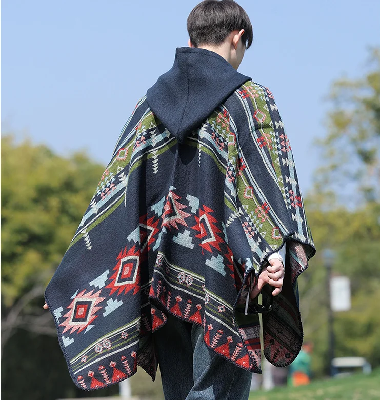 Cape Poncho Homme Bleu Marine Premium – Style Alpaga & Cachemire, Look Ethnique Chic – Image 2