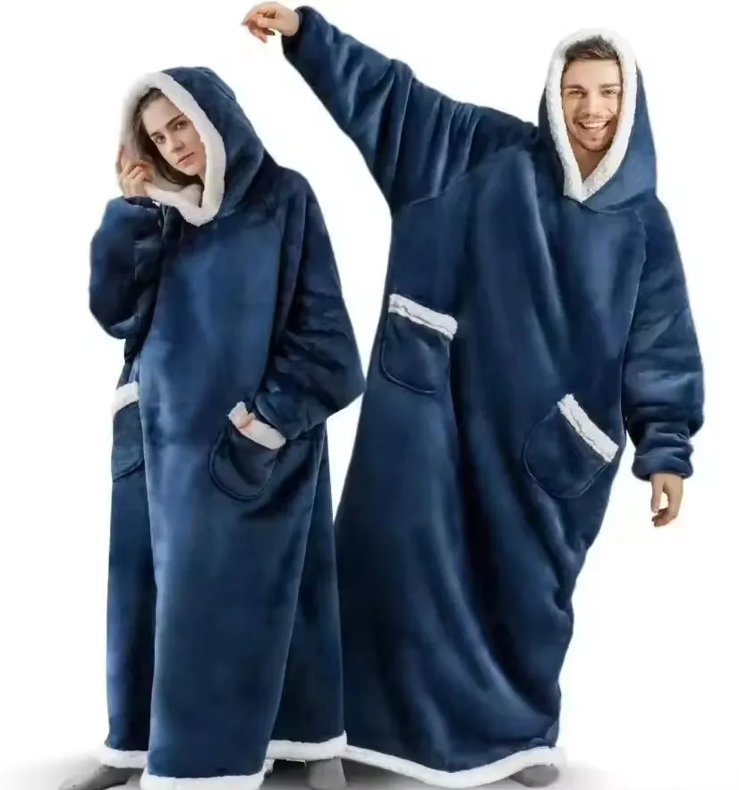 Poncho Polaire Géant Bleu à Capuche – Sweat Plaid Oversize Ultra Chaud pour Homme et Femme – Image 2