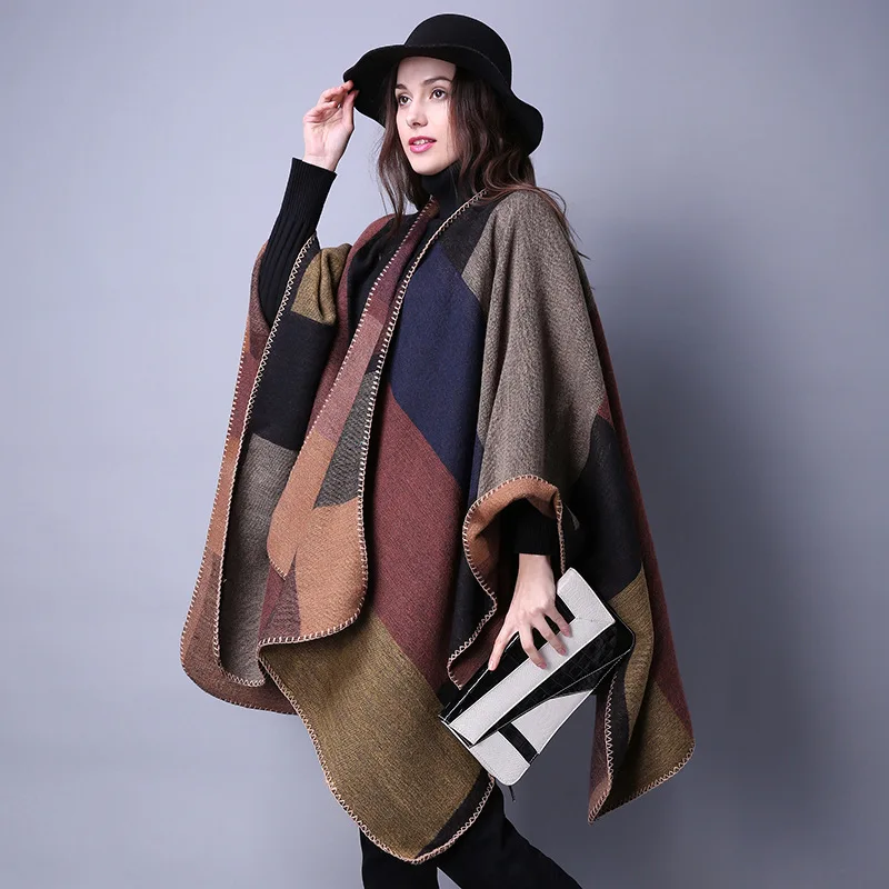 Poncho Cape Marron Épais d’Hiver à Carreaux – Châle Doux en Polaire pour Femme, Coupe Ample et Ouverte – Image 5