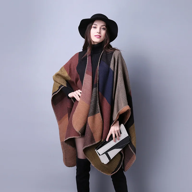 Poncho Cape Marron Épais d’Hiver à Carreaux – Châle Doux en Polaire pour Femme, Coupe Ample et Ouverte