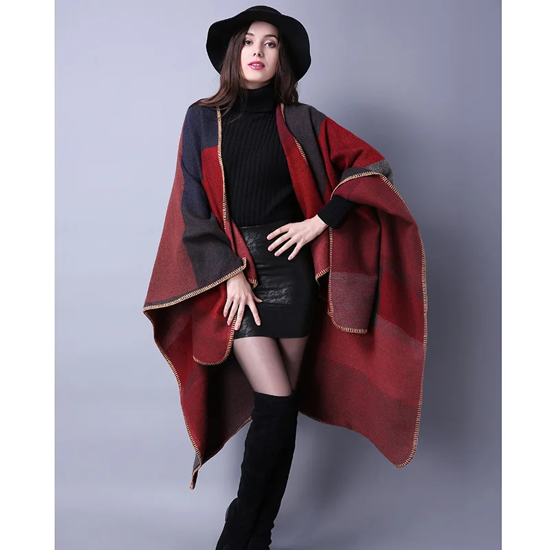 Poncho Cape Rouge Épais d’Hiver à Carreaux – Châle Doux en Polaire pour Femme, Coupe Ample et Ouverte – Image 2