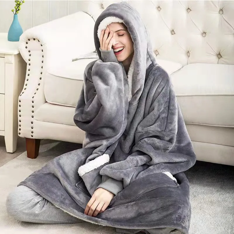 Poncho Polaire Géant Gris à Capuche – Sweat Plaid Oversize Ultra Chaud pour Homme et Femme – Image 6