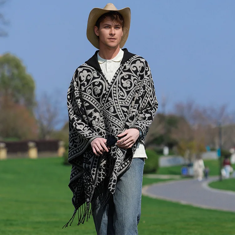 Poncho Homme Hiver Noir et Blanc – Cape à Capuche Imitation Laine, Tissé avec Fente Latérale, Style Moderne et Confortable – Image 3