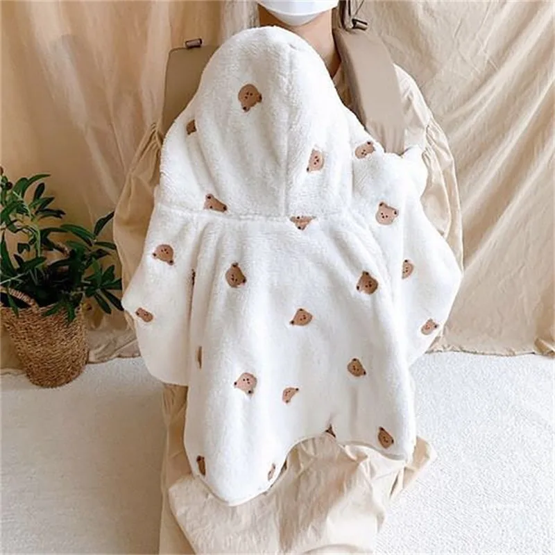 Cape d’hiver bébé Blanche Ourson avec capuche en velours corail à motif – manteau chaud unisexe 1 à 3 ans – Image 2