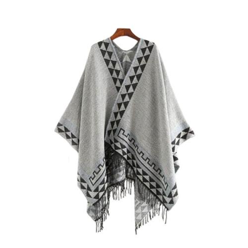 Élégant poncho à franges